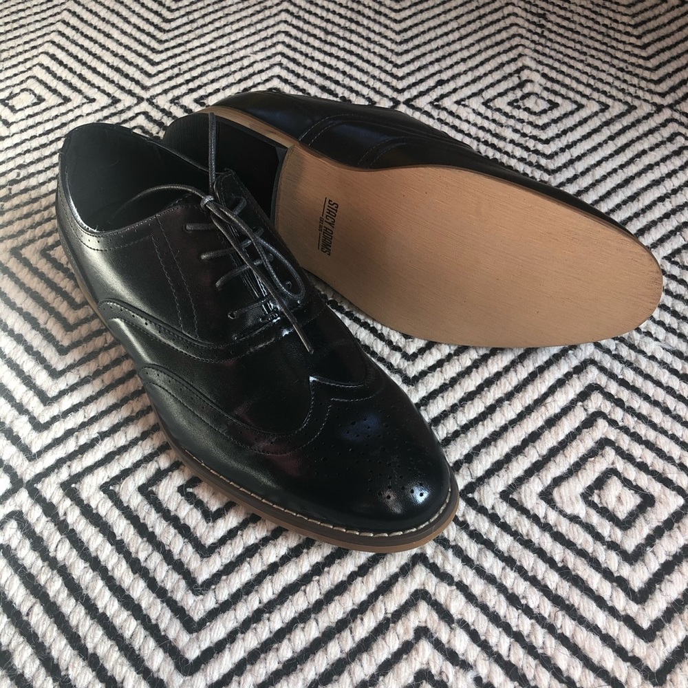 Black Wing Tip Oxford Dress Shoes